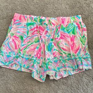 Lilly Pulitzer short